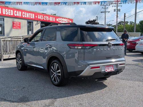 2022 Nissan Pathfinder Platinum 4WD