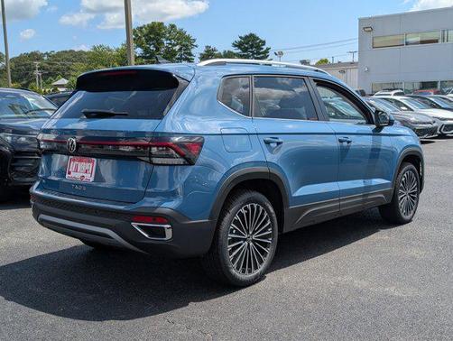 2025 Volkswagen Taos 1.5T SE