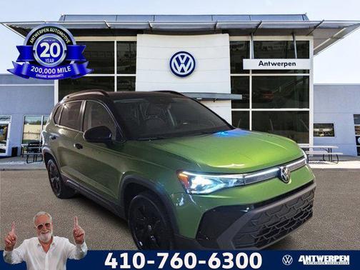 2025 Volkswagen Taos SE Black