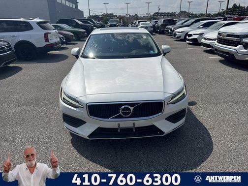 2020 Volvo S60 T6 Momentum