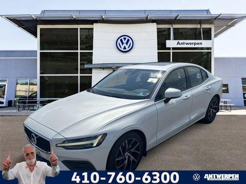 2020 Volvo S60 T6 Momentum
