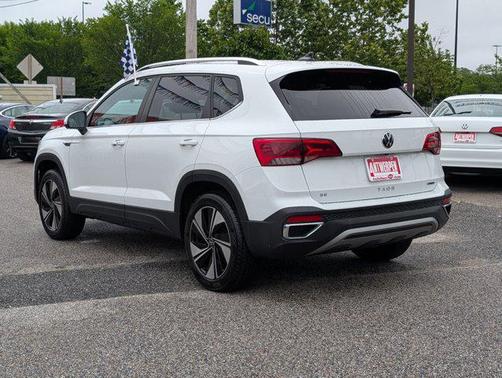 2024 Volkswagen Taos 1.5T SE