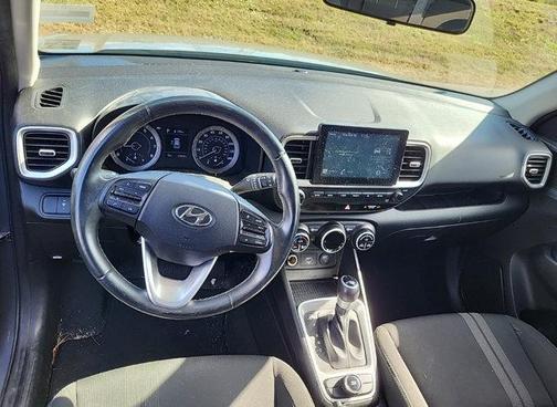 2021 Hyundai VENUE SEL