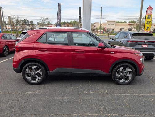 2021 Hyundai VENUE SEL