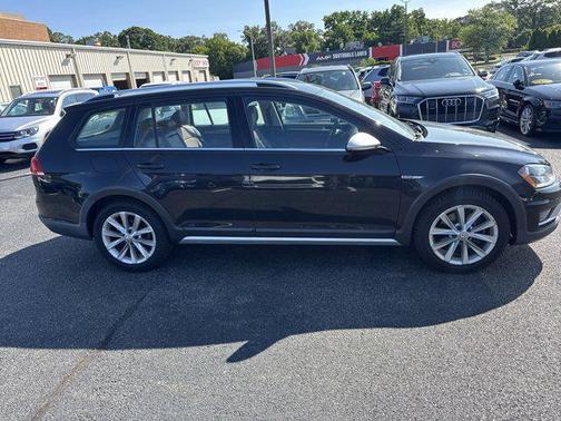 2017 Volkswagen Golf Alltrack TSI S