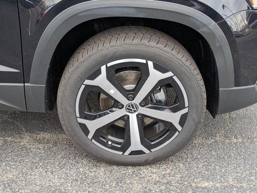 2026 Volkswagen Taos SEL