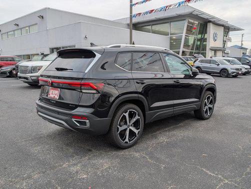 2026 Volkswagen Taos SEL