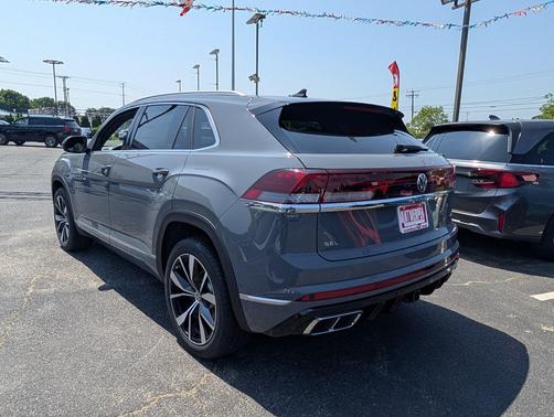 pure gray 2026 Volkswagen Atlas Cross Sport 2.0T SEL Premium