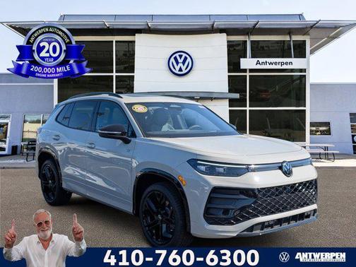 sandstone 2026 Volkswagen Tiguan 2.0T SE R-Line Black 4MOTION