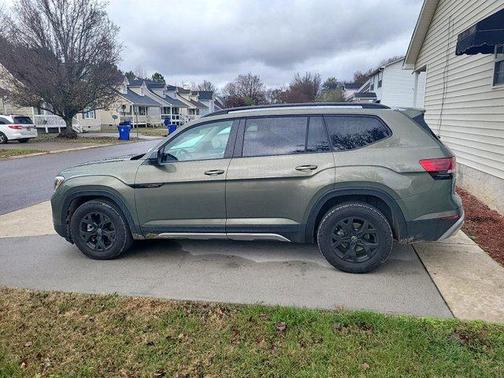 2025 Volkswagen Atlas 2.0T Peak Edition
