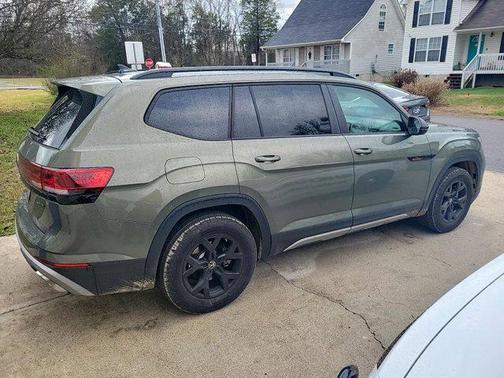 2025 Volkswagen Atlas 2.0T Peak Edition