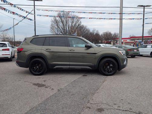 2025 Volkswagen Atlas 2.0T Peak Edition