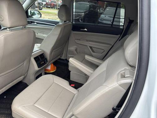 2021 Volkswagen Atlas 3.6L SE w/Technology