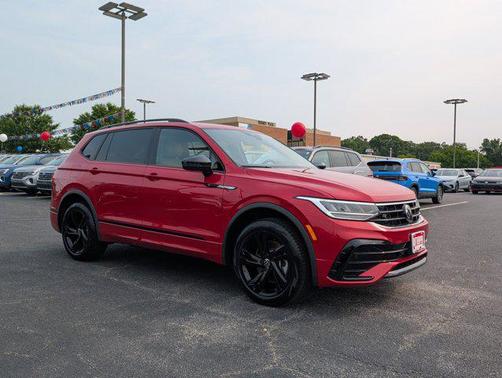 2024 Volkswagen Tiguan 2.0T SE R-Line Black 4MOTION