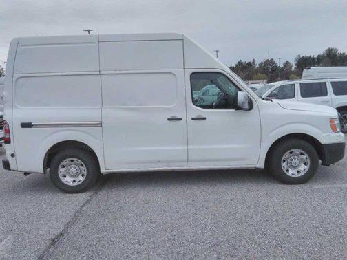 2021 Nissan NV Cargo NV3500 HD S V8