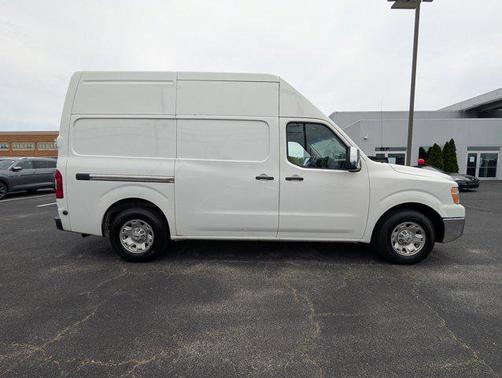 2021 Nissan NV Cargo NV3500 HD S V8