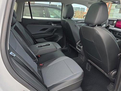 2025 Volkswagen Tiguan 2.0T SE 4MOTION