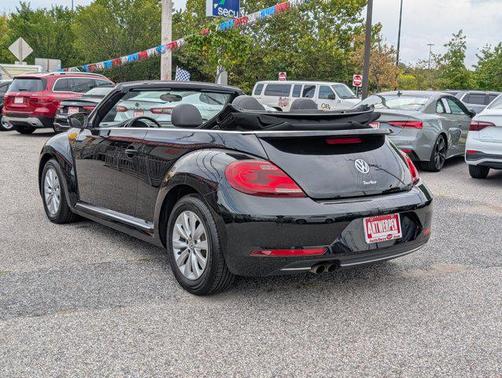 2018 Volkswagen Beetle 2.0T SE