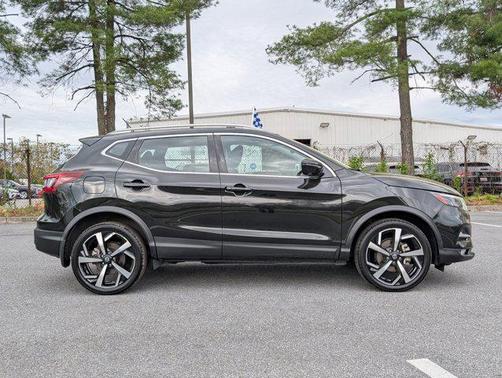 2022 Nissan Rogue Sport SL