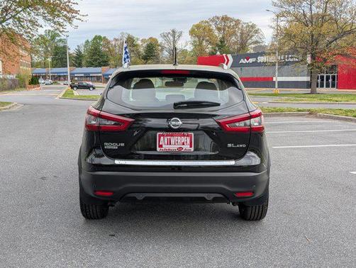 2022 Nissan Rogue Sport SL