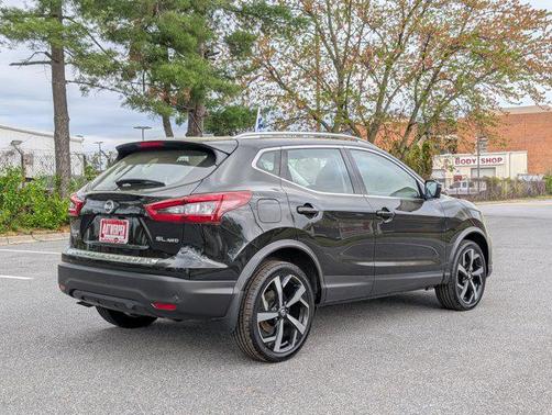 2022 Nissan Rogue Sport SL