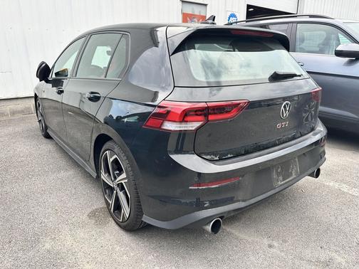 Black Metallic 2025 Volkswagen Golf GTI 2.0T SE DSG