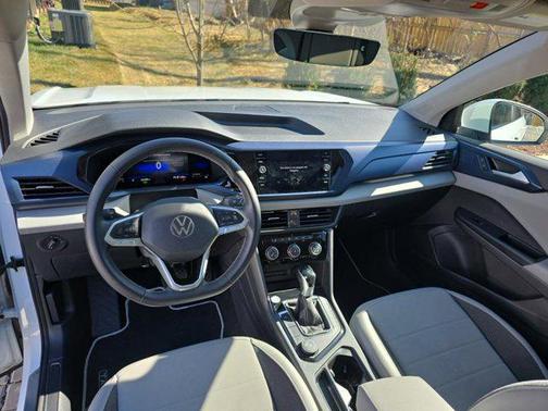 Pure White 2023 Volkswagen Taos 1.5T SE