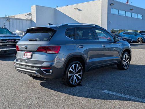2024 Volkswagen Taos 1.5T SE