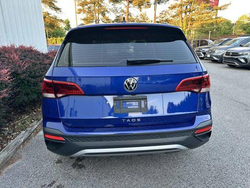 Dusk Blue Metallic 2023 Volkswagen Taos 1.5T S