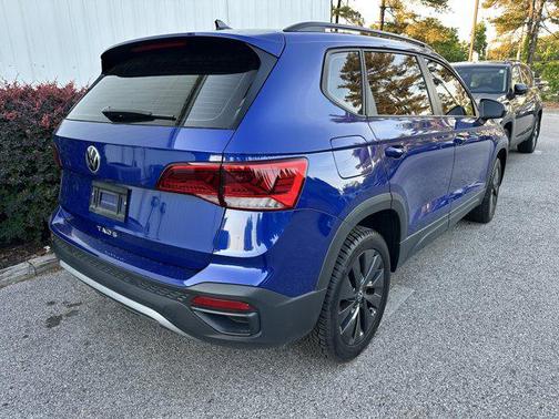 Dusk Blue Metallic 2023 Volkswagen Taos 1.5T S