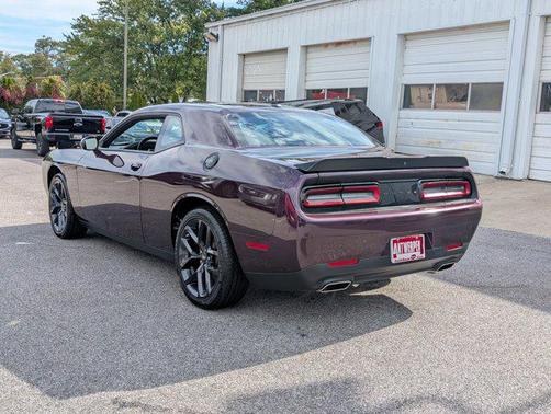 2022 Dodge Challenger SXT