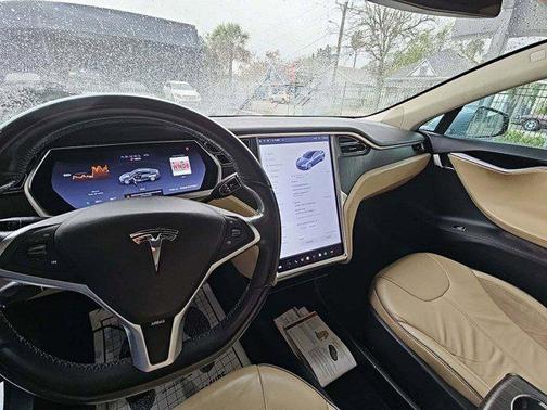 2013 Tesla Model S Performance