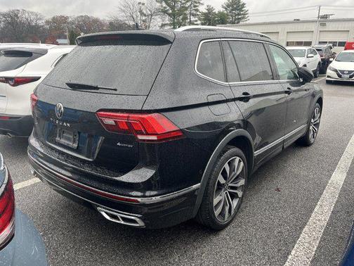 2022 Volkswagen Tiguan 2.0T SEL R-Line 4MOTION