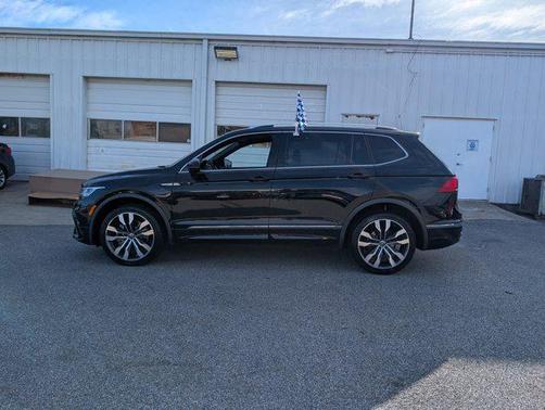 2022 Volkswagen Tiguan 2.0T SEL R-Line 4MOTION