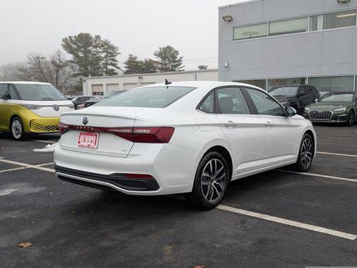 2025 Volkswagen Jetta 1.5T SE