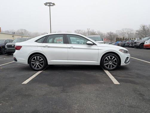 2025 Volkswagen Jetta 1.5T SE