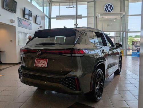 2025 Volkswagen Tiguan 2.0T SE R-Line Black 4MOTION