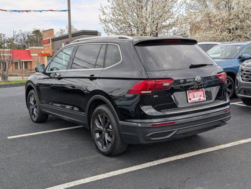 2023 Volkswagen Tiguan 2.0T SE