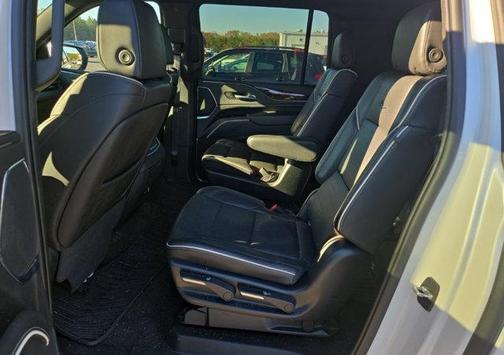 2022 Cadillac Escalade ESV Premium Luxury