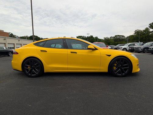 2021 Tesla Model S Plaid