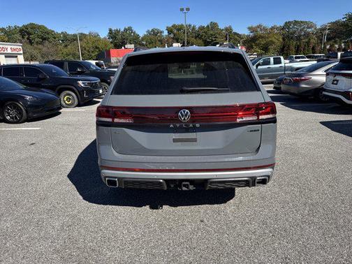 2025 Volkswagen Atlas 2.0T Peak Edition
