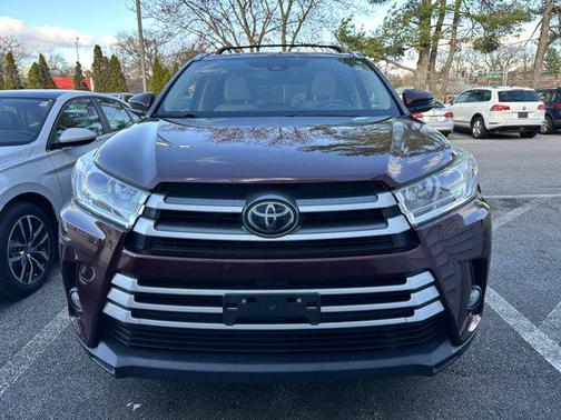 Ooh La La Rouge Mica 2019 Toyota Highlander XLE