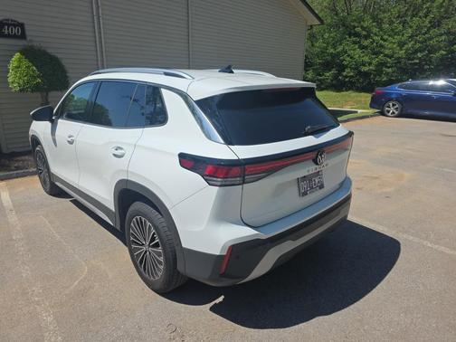 Pure White 2025 Volkswagen Tiguan 2.0T S 4MOTION
