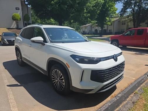 Pure White 2025 Volkswagen Tiguan 2.0T S 4MOTION