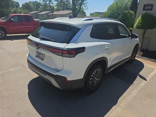 Pure White 2025 Volkswagen Tiguan 2.0T S 4MOTION