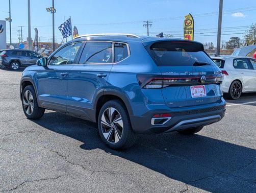2025 Volkswagen Taos 1.5T SE