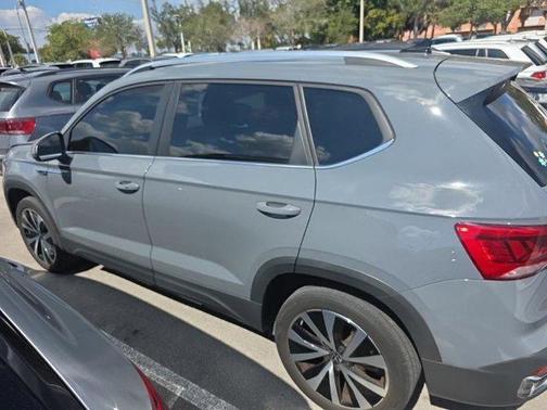 2023 Volkswagen Taos 1.5T SE