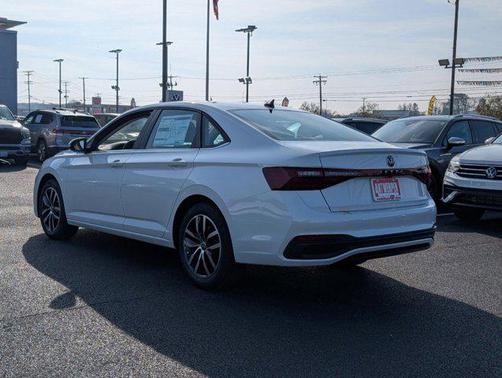2025 Volkswagen Jetta 1.5T SE
