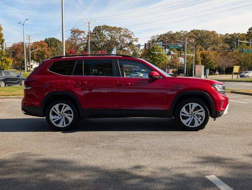 2022 Volkswagen Atlas 3.6L SE w/Technology