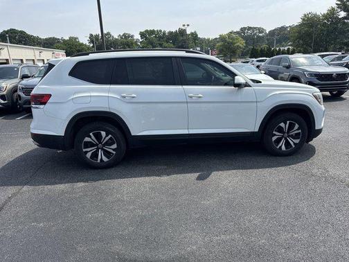 2024 Volkswagen Atlas 2.0T SE